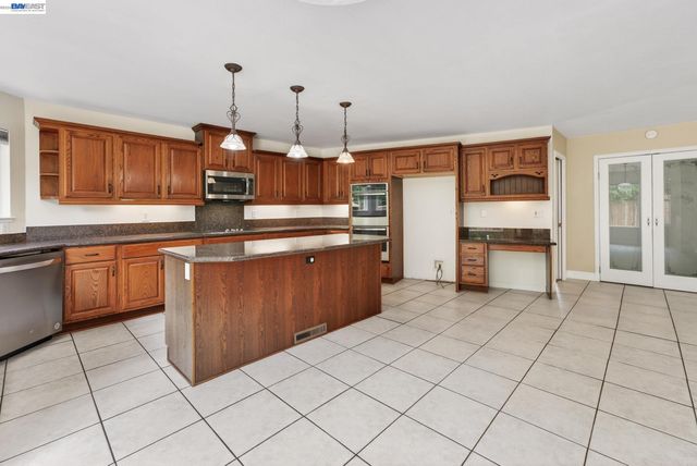 1147 Lomitas Ave, Livermore, CA 94550