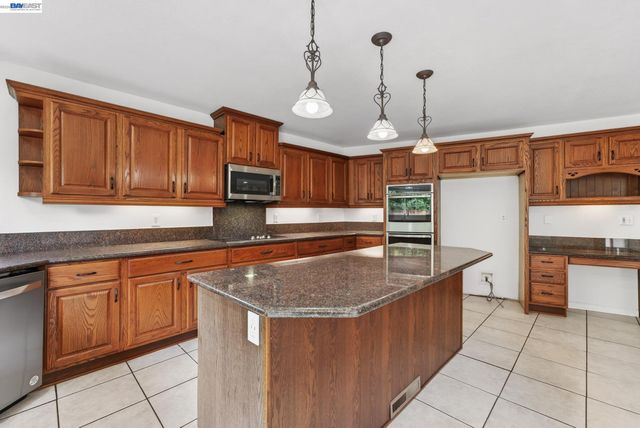 1147 Lomitas Ave, Livermore, CA 94550