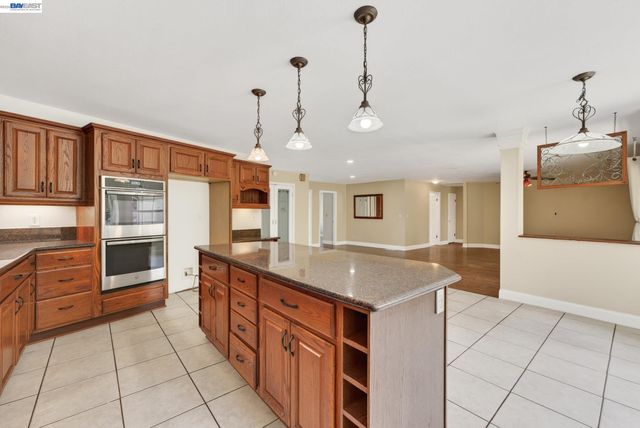 1147 Lomitas Ave, Livermore, CA 94550