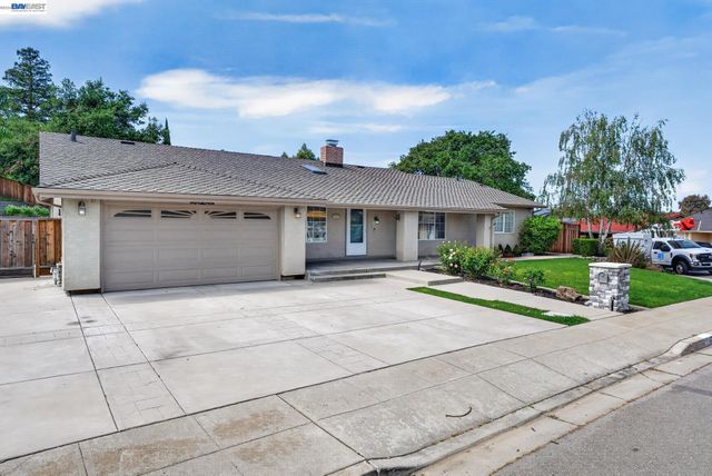 1147 Lomitas Ave, Livermore, CA 94550