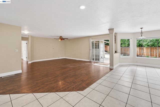 1147 Lomitas Ave, Livermore, CA 94550