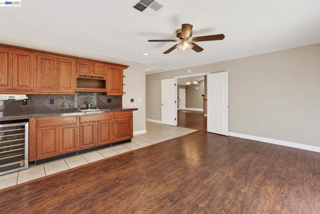 1147 Lomitas Ave, Livermore, CA 94550