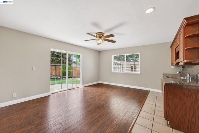 1147 Lomitas Ave, Livermore, CA 94550