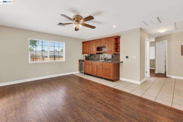 1147 Lomitas Ave, Livermore, CA 94550