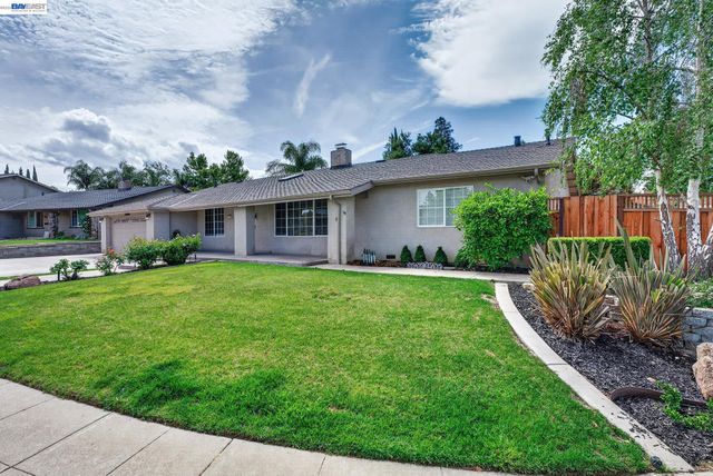 1147 Lomitas Ave, Livermore, CA 94550