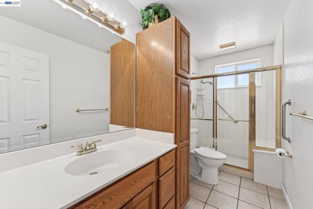 1147 Lomitas Ave, Livermore, CA 94550