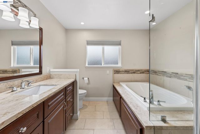 1147 Lomitas Ave, Livermore, CA 94550