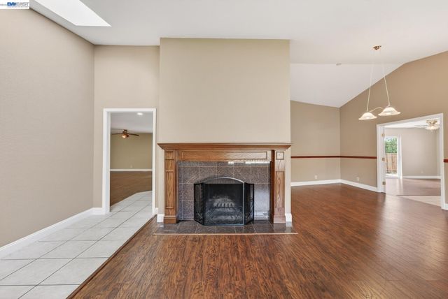 1147 Lomitas Ave, Livermore, CA 94550