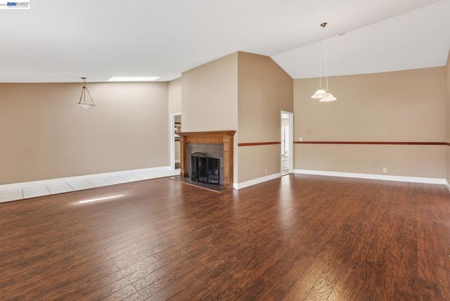 1147 Lomitas Ave, Livermore, CA 94550