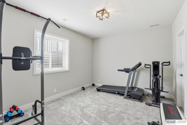 12621 S 73rd Street, Papillion, NE 68046