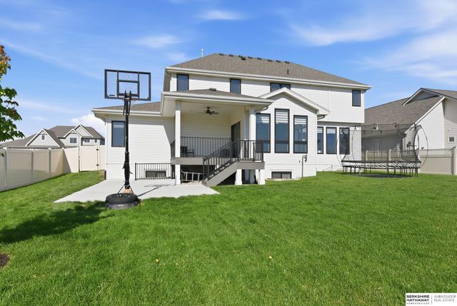 12621 S 73rd Street, Papillion, NE 68046