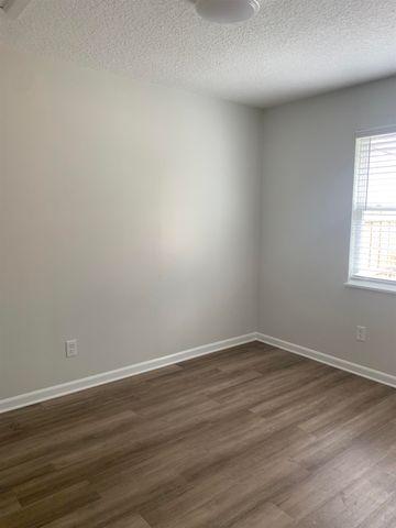 290 Floridian Ave A, St Augustine, FL 32080