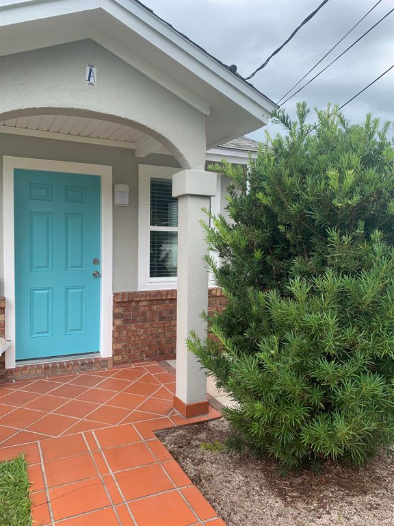 290 Floridian Ave A, St Augustine, FL 32080