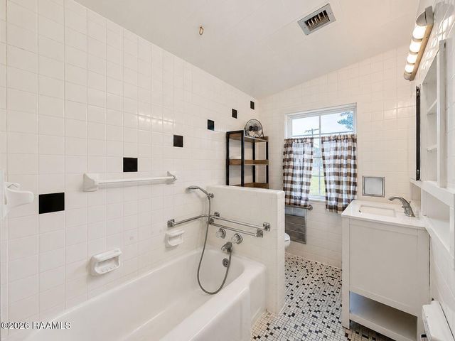 1010 Alcide Bonin Road, Breaux Bridge, LA 70517