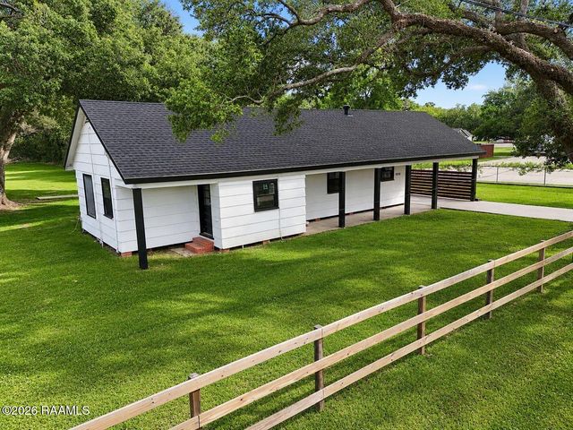 1010 Alcide Bonin Road, Breaux Bridge, LA 70517