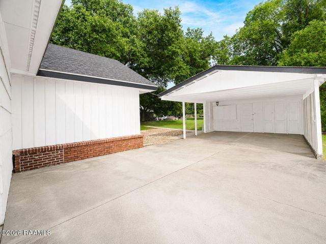 1010 Alcide Bonin Road, Breaux Bridge, LA 70517