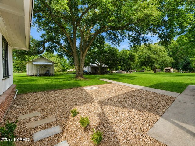 1010 Alcide Bonin Road, Breaux Bridge, LA 70517