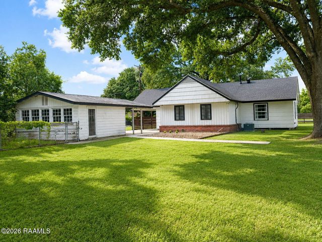 1010 Alcide Bonin Road, Breaux Bridge, LA 70517