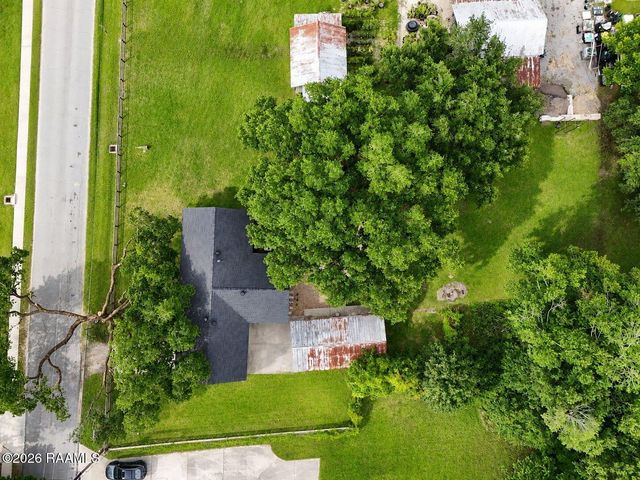 1010 Alcide Bonin Road, Breaux Bridge, LA 70517