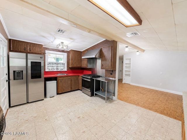 1010 Alcide Bonin Road, Breaux Bridge, LA 70517