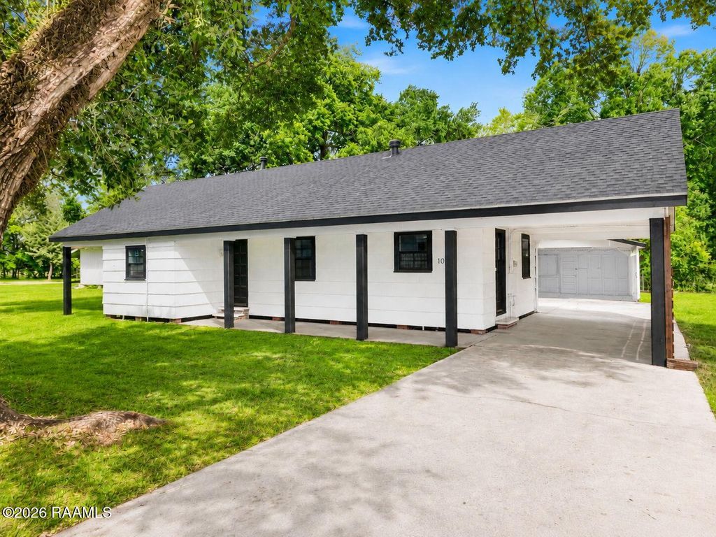 1010 Alcide Bonin Road, Breaux Bridge, LA 70517