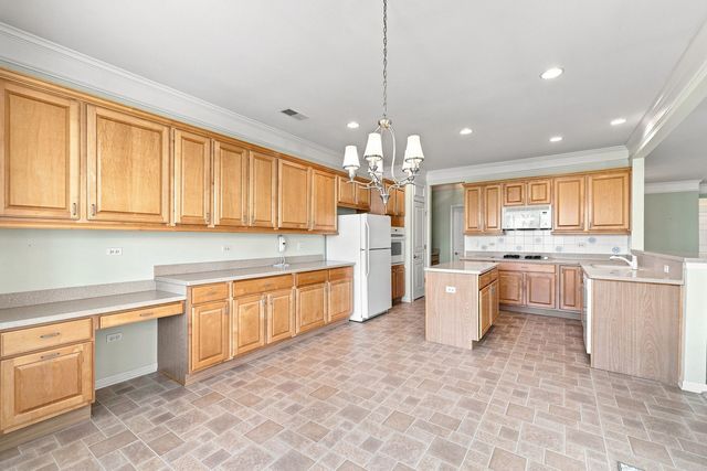 12503 Rolling Meadows Lane, Huntley, IL 60142