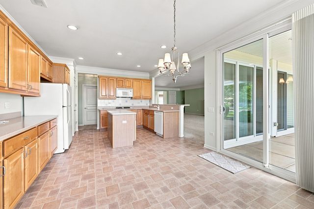 12503 Rolling Meadows Lane, Huntley, IL 60142