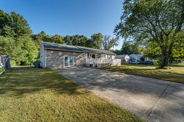 303 Brainard Road, Enfield, CT 06082