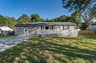 303 Brainard Road, Enfield, CT 06082