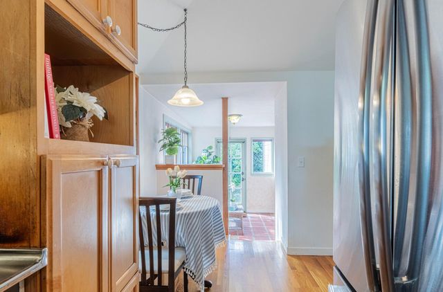 516 8th Street, Pacific Grove, CA 93950