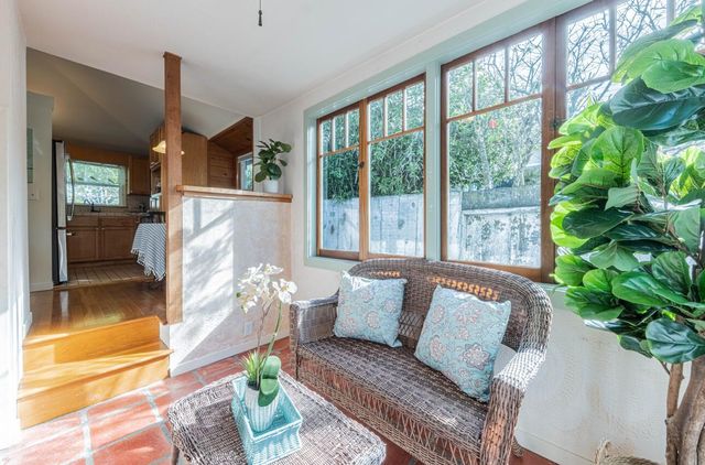 516 8th Street, Pacific Grove, CA 93950