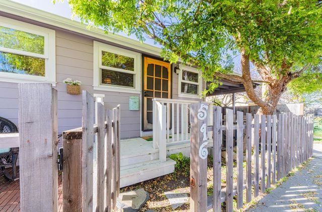 516 8th Street, Pacific Grove, CA 93950