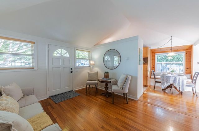 516 8th Street, Pacific Grove, CA 93950