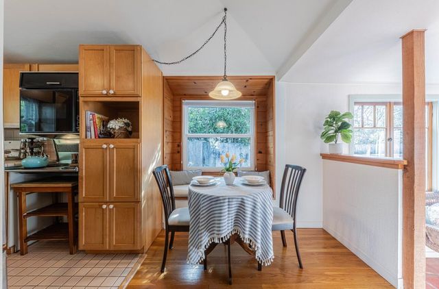 516 8th Street, Pacific Grove, CA 93950