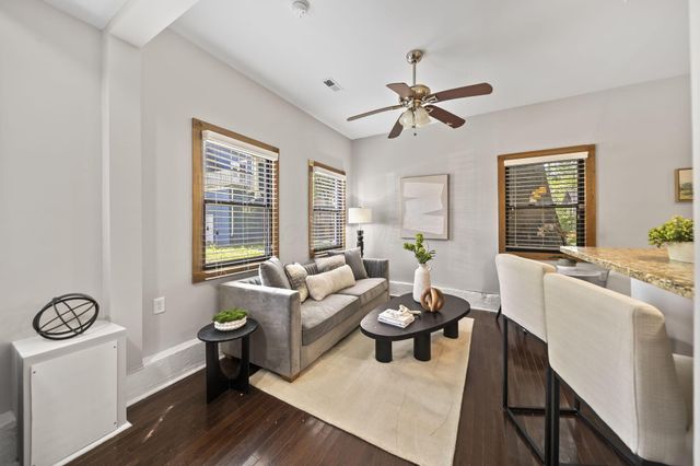 2263 Indianola Avenue, Columbus, OH 43202