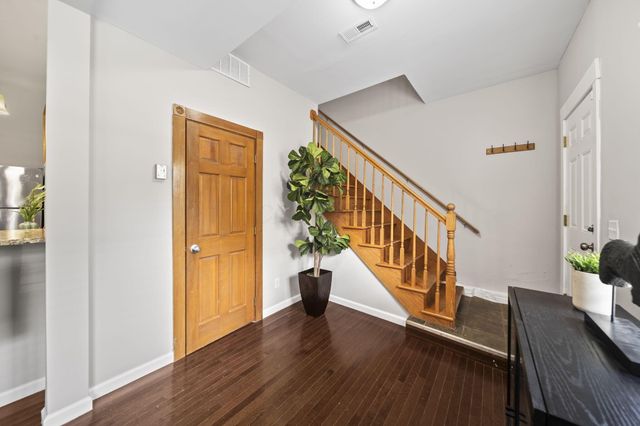 2263 Indianola Avenue, Columbus, OH 43202