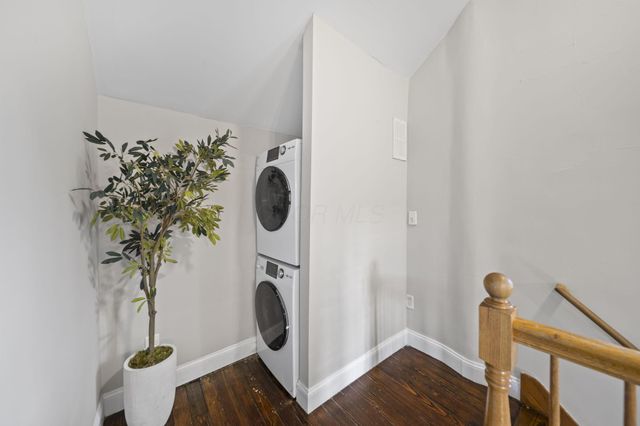 2263 Indianola Avenue, Columbus, OH 43202