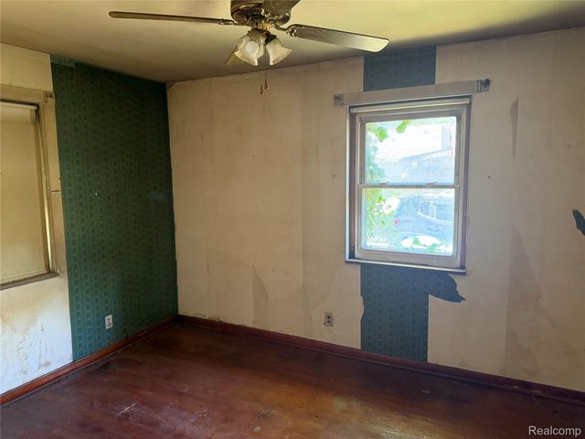 24217 Stewart Avenue, Warren, MI 48089