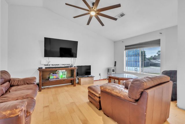 8057 Quartz Ln, Smartsville, CA 95977