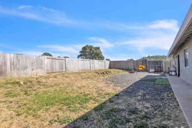 8057 Quartz Ln, Smartsville, CA 95977