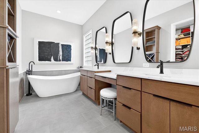 500 Overlook Terrace Court, Eureka, MO 63025