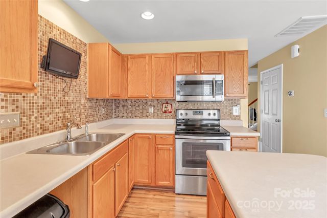 772 Rock Lake Glen, Fort Mill, SC 29715