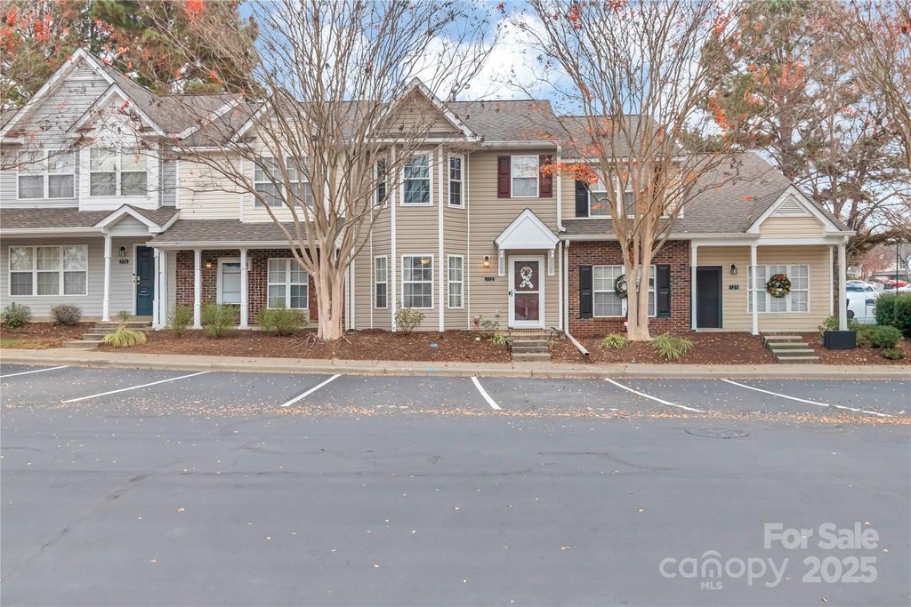 772 Rock Lake Glen, Fort Mill, SC 29715