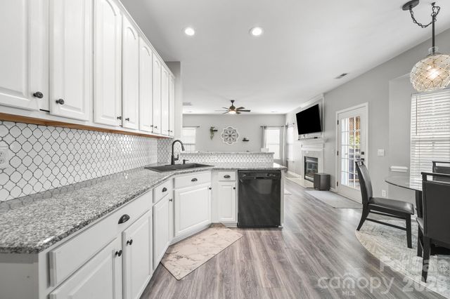 4718 Redmond Court NW, Concord, NC 28027