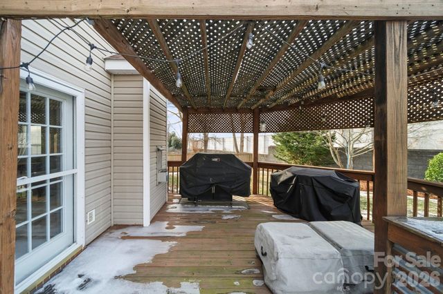 4718 Redmond Court NW, Concord, NC 28027