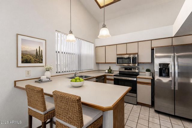 12826 S 40TH Place, Phoenix, AZ 85044