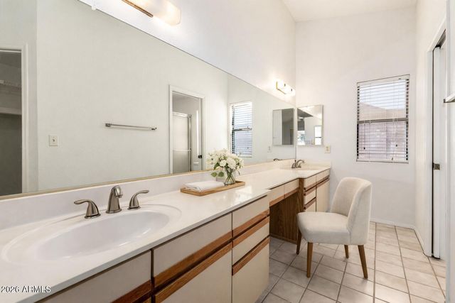 12826 S 40TH Place, Phoenix, AZ 85044