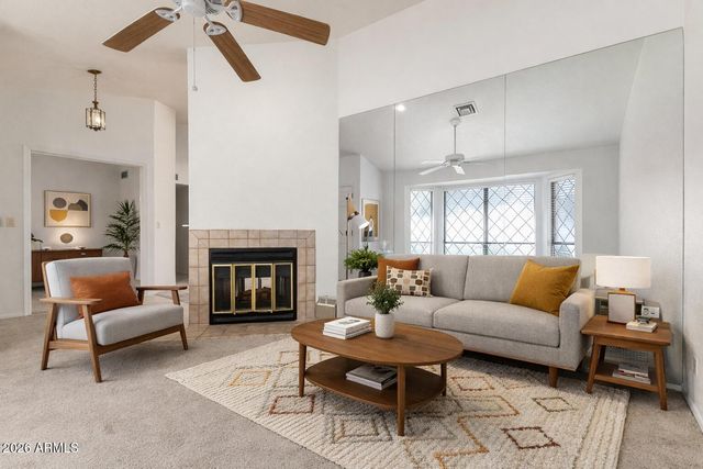 12826 S 40TH Place, Phoenix, AZ 85044