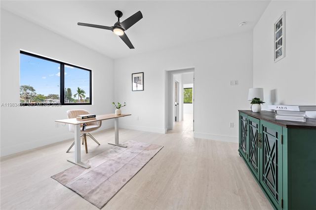 3187 SW 23rd St, Miami, FL 33145