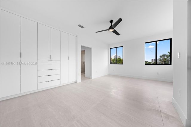 3187 SW 23rd St, Miami, FL 33145